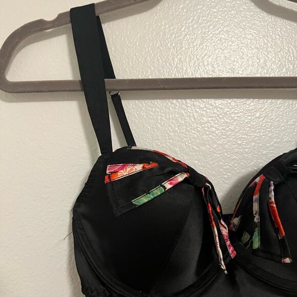 Victoria's Secret Teddy Bodysuit Black Ruffled Sheer Multicolored Bows 34C - Picture 4 of 8